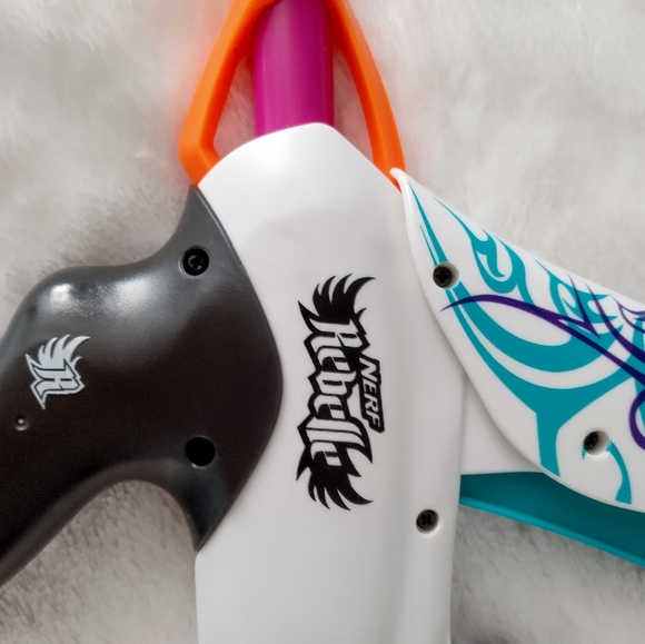 Nerf Rebelle Teal and Purple Heartbreaker Bow Dart Gun Toy - Picture 7 of 15